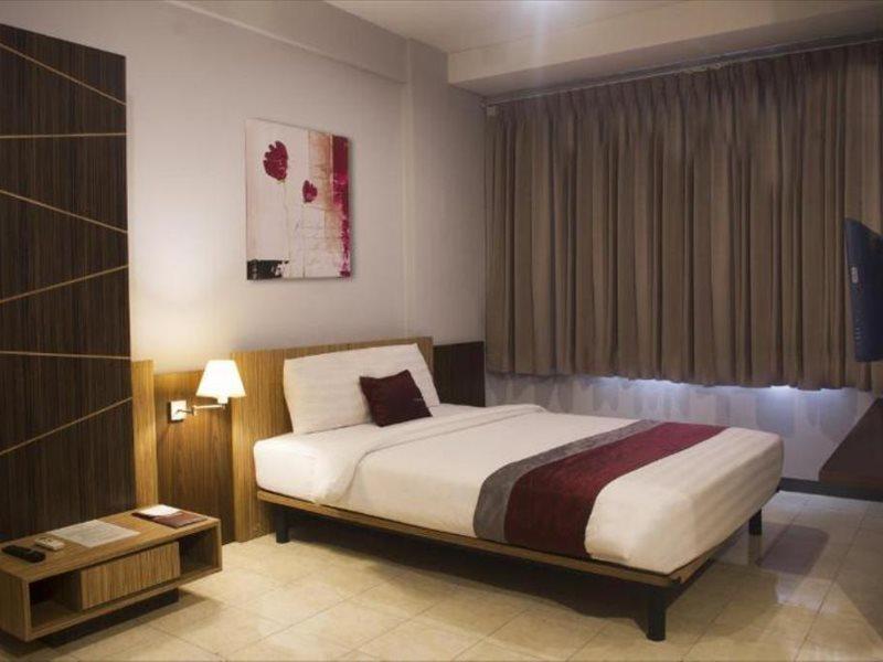 Valore Hotel Cimahi Eksteriør billede