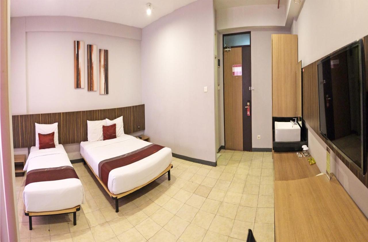 Valore Hotel Cimahi Eksteriør billede