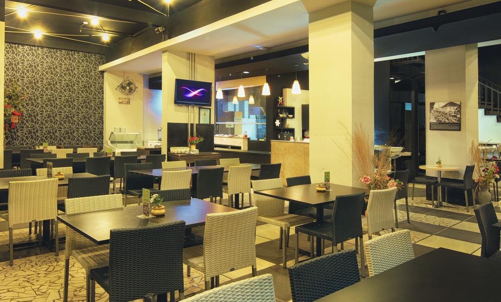 Valore Hotel Cimahi Eksteriør billede