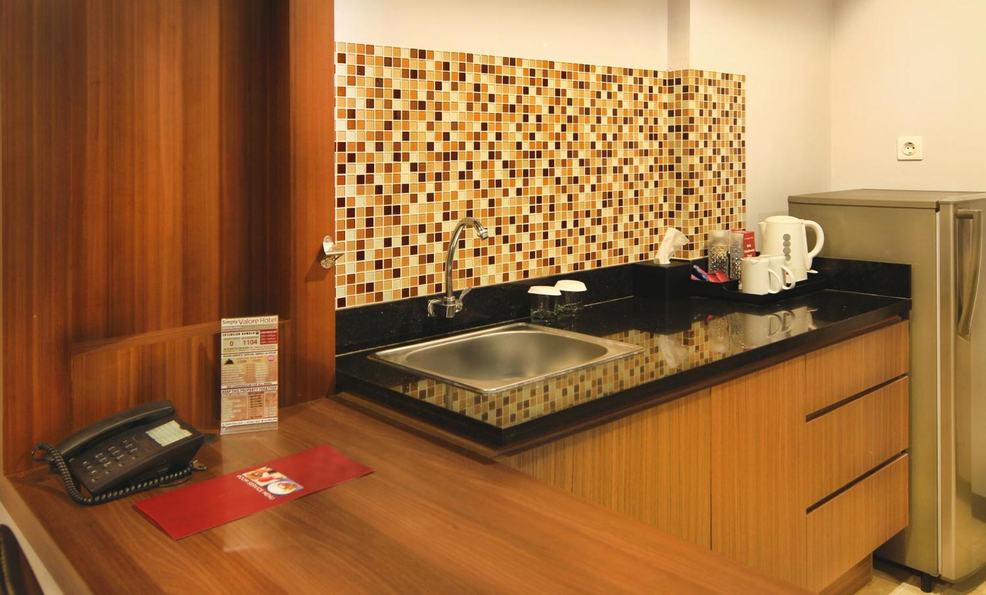 Valore Hotel Cimahi Eksteriør billede