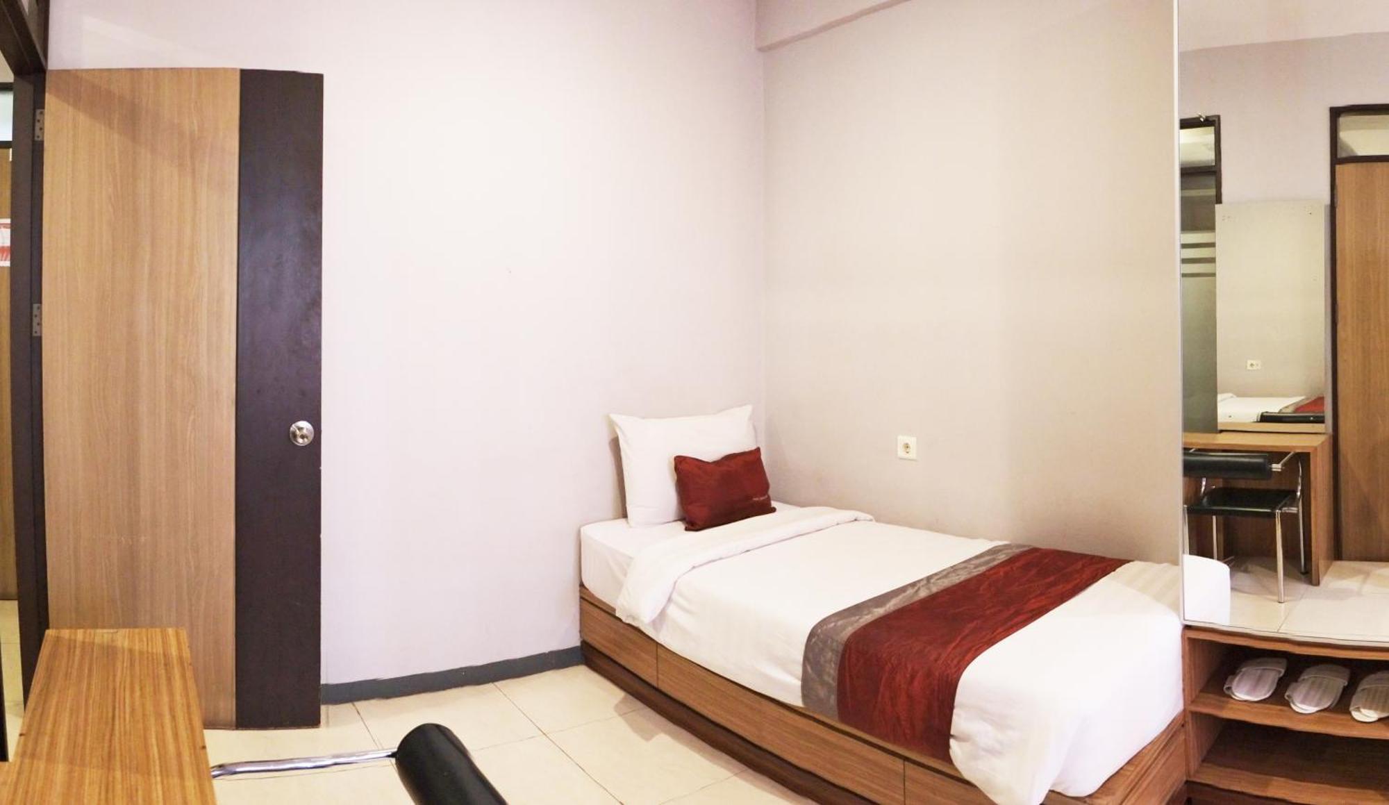 Valore Hotel Cimahi Eksteriør billede