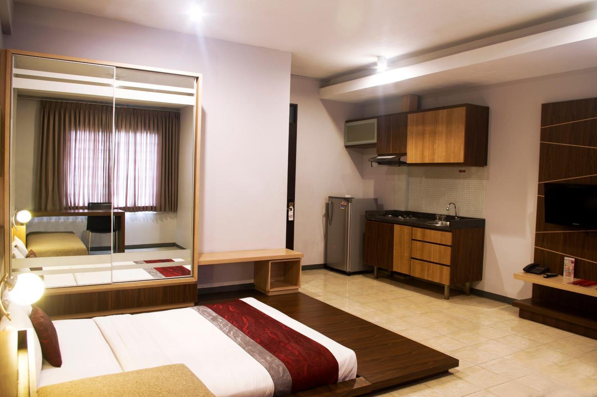 Valore Hotel Cimahi Eksteriør billede