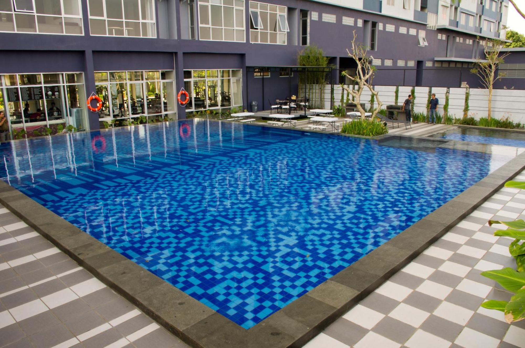 Valore Hotel Cimahi Eksteriør billede