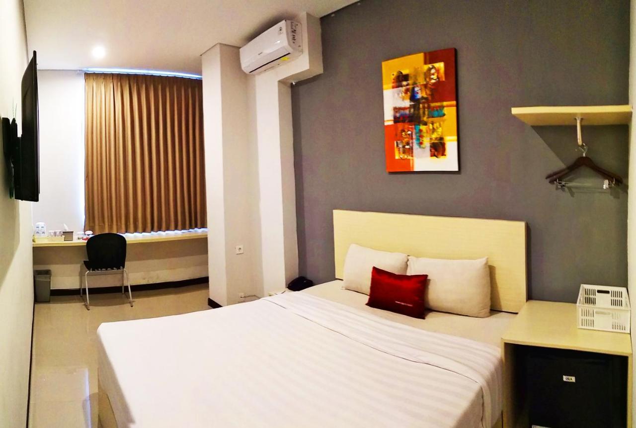 Valore Hotel Cimahi Eksteriør billede