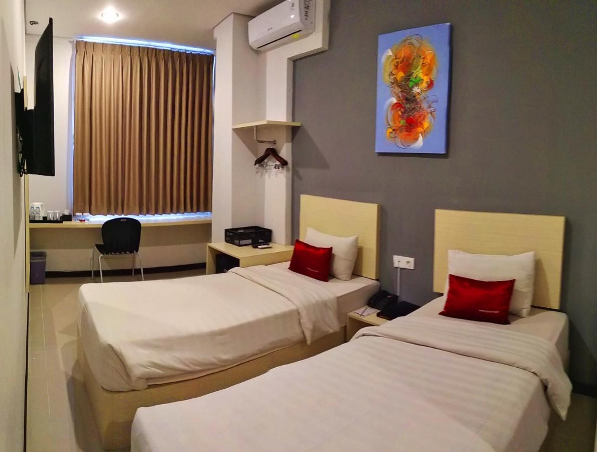 Valore Hotel Cimahi Eksteriør billede