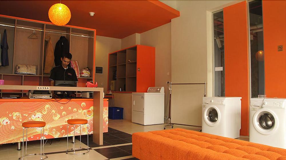 Valore Hotel Cimahi Eksteriør billede